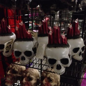 Halloween Planet - Cool skull candles - Costumes Near Me - Oxnard, California