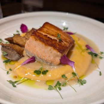 Goldfinch Tavern - Seafood Near Me - Seattle, Washington