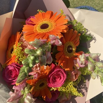 Flowers Express - Florists Near Me - Ontario, California Flowers Express - Florists Near Me - Ontario, California