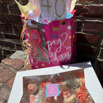 Pretty Lil Sweets - Birthday cupcakes - Cupcakes Near Me - Hartsdale, New York