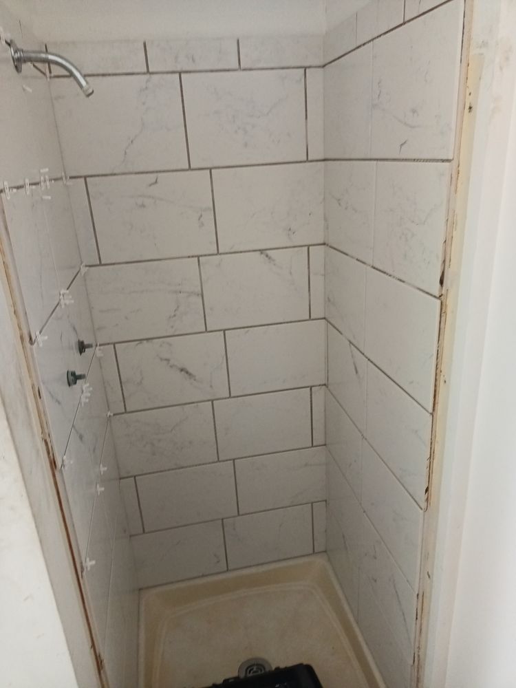 Slide of DW Handyman Service