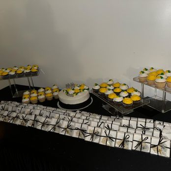 The Enchanted Hourglass - Dessert & souvenirs' table, I provided both, but they provided the cupcake holders - Venues & Event Spaces Near Me - Tampa, Florida The Enchanted Hourglass - Dessert & souvenirs' table, I provided both, but they provided the cupcake holders - Venues & Event Spaces Near Me - Tampa, Florida