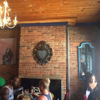 Blue Moon Cafe - Inside - Breakfast & Brunch Near Me - Baltimore, Maryland