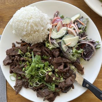 Aloha Mixed Plate - Teriyaki Beef with green salad - Hawaiian Near Me - Lahaina, Hawaii