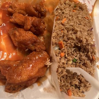 R Town Wings - Wings and veggie fried rice - Chicken Wings Near Me - Richmond, Virginia
