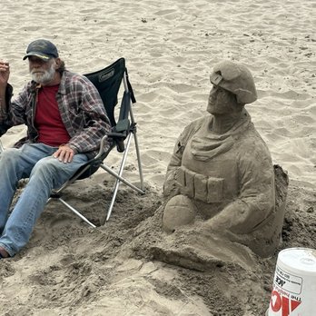 Mo's Seafood & Chowder - The 420 guy for your entertainment outside. - Seafood Near Me - Seaside, Oregon Mo's Seafood & Chowder - The 420 guy for your entertainment outside. - Seafood Near Me - Seaside, Oregon
