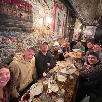 Hernando's Pizza Pub - Pizzas & friends - Pizza Near Me - Winter Park, Colorado Hernando's Pizza Pub - Pizzas & friends - Pizza Near Me - Winter Park, Colorado