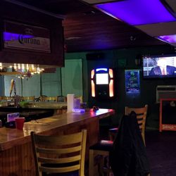 R & R Lounge Bar and Grill