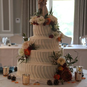 Kirschbaum's Bakery - Small 4-tier wedding cake for Oct 2017 wedding. - Bakeries Near Me - Western Springs, Illinois