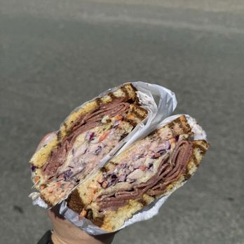 Mendocino Market - Pastrami coleslaw - Grocery Near Me - Mendocino, California