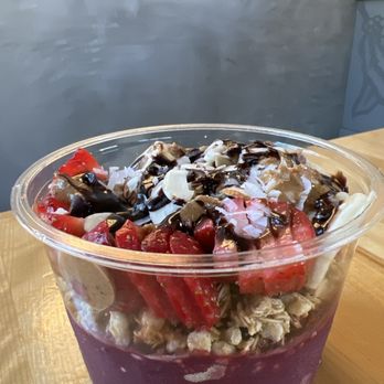 HiCO - Almond açaí Bowl - Coffee & Tea Near Me - Waikoloa Village, Hawaii
