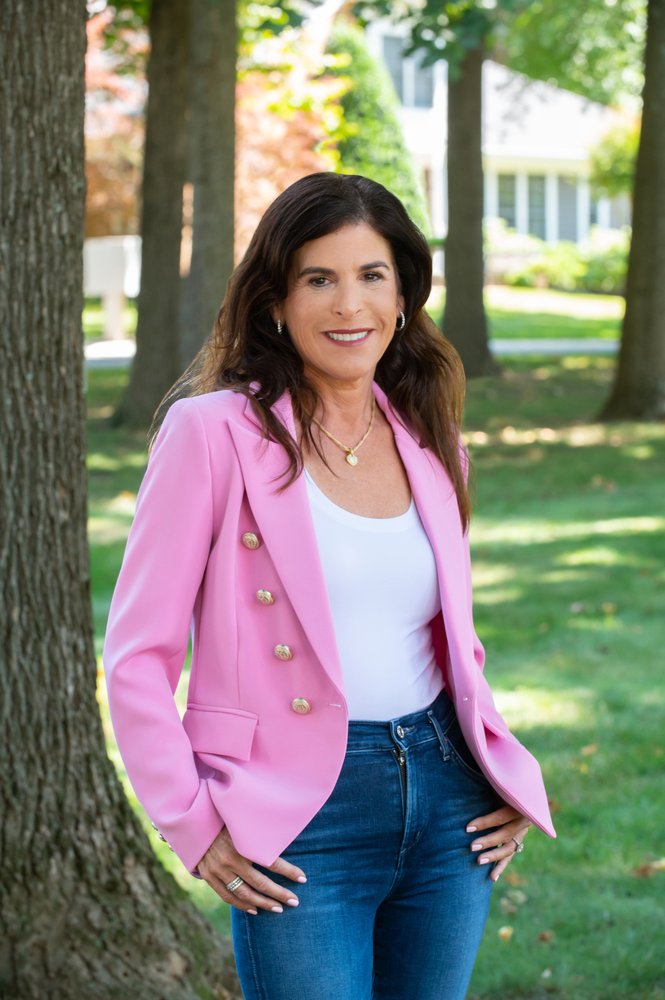 Lucky in Luv - grief counselor in Takoma Park, MD