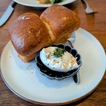 Orsa & Winston - Milk bread with honey butter - Italian Near Me - Los Angeles, California Orsa & Winston - Milk bread with honey butter - Italian Near Me - Los Angeles, California