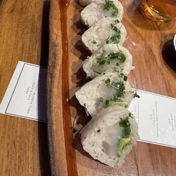 Lucky Robot Restaurant - Scallop maki special - Sushi Bars Near Me - Austin, Texas