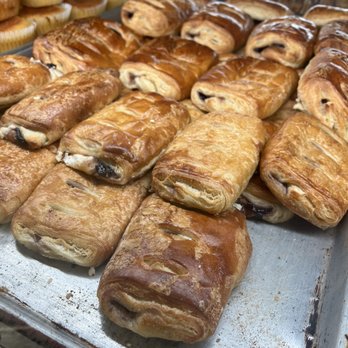 La Perla Tapatia - Pan dulce with cream cheese and blackberry filling - Grocery Near Me - Turlock, California La Perla Tapatia - Pan dulce with cream cheese and blackberry filling - Grocery Near Me - Turlock, California