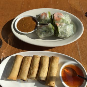 R Harn Thai - Spring rolls and fresh rolls - Thai Near Me - Everett, Washington