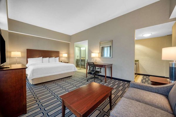 Hampton Inn & Suites Providence Downtown by null