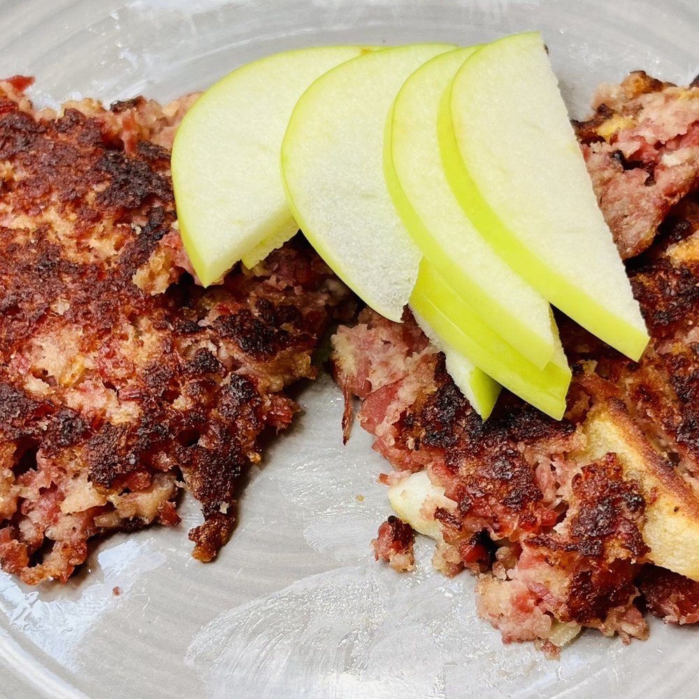 Mack's - Side of corned beef hash with thin apple slices - Breakfast & Brunch Near Me - Babylon, New York Mack's - Side of corned beef hash with thin apple slices - Breakfast & Brunch Near Me - Babylon, New York