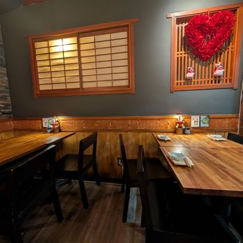 Sakana And Yasai - Interior - Sushi Bars Near Me - Albany, California