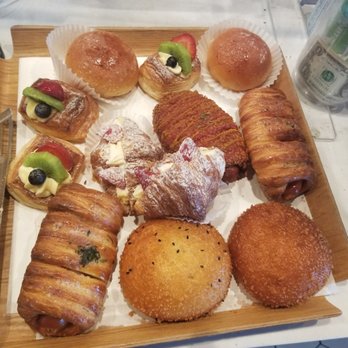Paris Baguette - Love their pastries - Coffee & Tea Near Me - Garden Grove, California