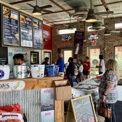 Willie's Grill & Icehouse - Order here when you enter