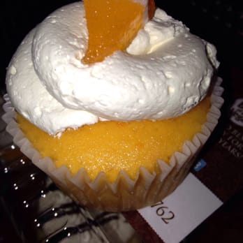 Freed's Bakery - "Orange Creamsicle Cupcake" @ Freed’s Bakery - 1/21/16 - Bakeries Near Me - Las Vegas, Nevada Freed's Bakery - "Orange Creamsicle Cupcake" @ Freed’s Bakery - 1/21/16 - Bakeries Near Me - Las Vegas, Nevada