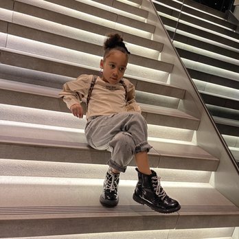 Zara - Stairs to the second floor - Women's Clothing Near Me - Scottsdale, Arizona Zara - Stairs to the second floor - Women's Clothing Near Me - Scottsdale, Arizona
