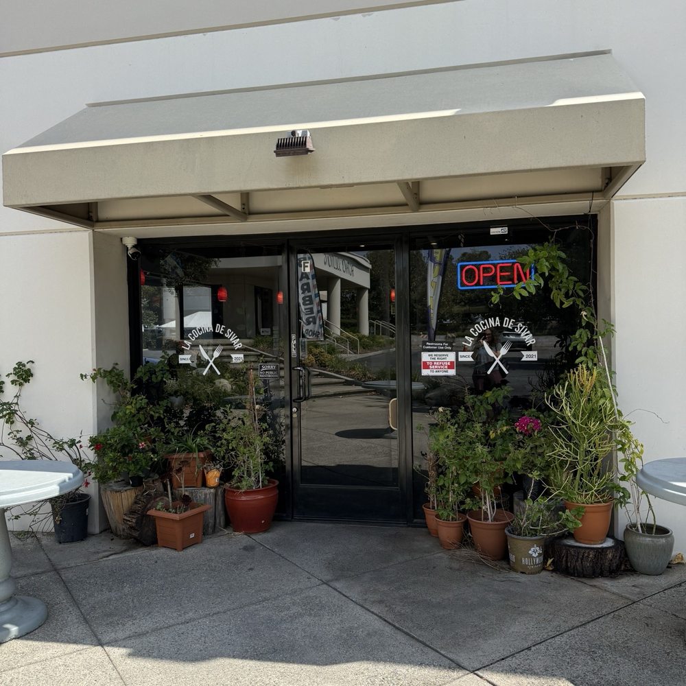 La Cocina De Sivar - Exterior - Salvadoran Near Me - Rancho Cucamonga, California La Cocina De Sivar - Exterior - Salvadoran Near Me - Rancho Cucamonga, California