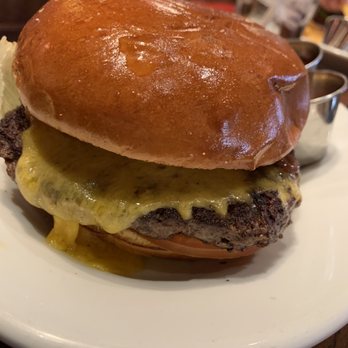 Carnation Cafe - Cheeseburger - American Near Me - Anaheim, California