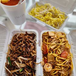 One2 Snacks - Curry laksa (top), char kway teow (left), mee goreng (right)