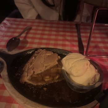 Jones - Jones Apple pie for Two - Italian Near Me - West Hollywood, California Jones - Jones Apple pie for Two - Italian Near Me - West Hollywood, California