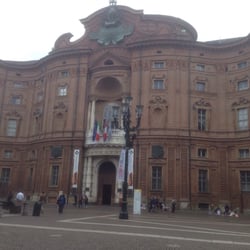 Palazzo Carignano - È il palazzo di mattoni rossi più grande che abbia mai visto!