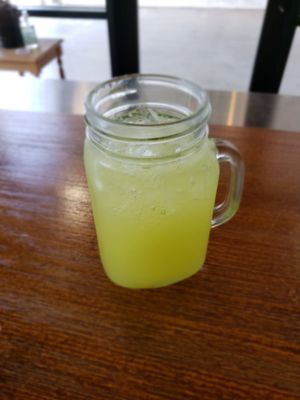 Fainmous BBQ by null