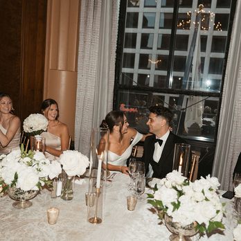 Flowers For Dreams - Head Table Arrangements - Florists Near Me - Chicago, Illinois Flowers For Dreams - Head Table Arrangements - Florists Near Me - Chicago, Illinois