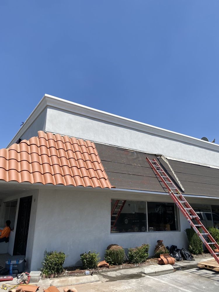 Slide of Roofer Handy Man