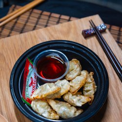 Vietnamese Delight - Mini Chicken Wonton w/ Cilantro