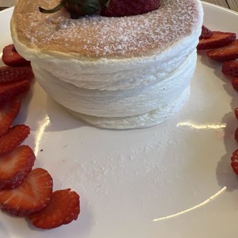 Cafe Remix - Strawberry souffle - Cafes Near Me - Seattle, Washington Cafe Remix - Strawberry souffle - Cafes Near Me - Seattle, Washington