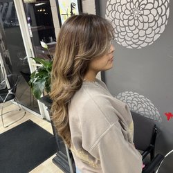 Samuel's Hair Design - Samuel truly out did himself.  Samuel se la rifo.