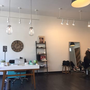 Laura Goddard Style - 3/23/2016 - Hair Salons Near Me - Atlanta, Georgia Laura Goddard Style - 3/23/2016 - Hair Salons Near Me - Atlanta, Georgia