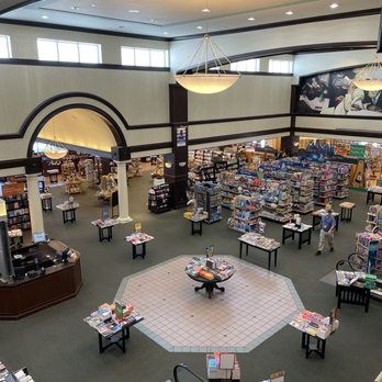 Barnes & Noble - Spacious location - Bookstores Near Me - Orlando, Florida