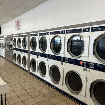 Coin Laundry - Dryers - Laundromat Near Me - Gaffney, South Carolina Coin Laundry - Dryers - Laundromat Near Me - Gaffney, South Carolina