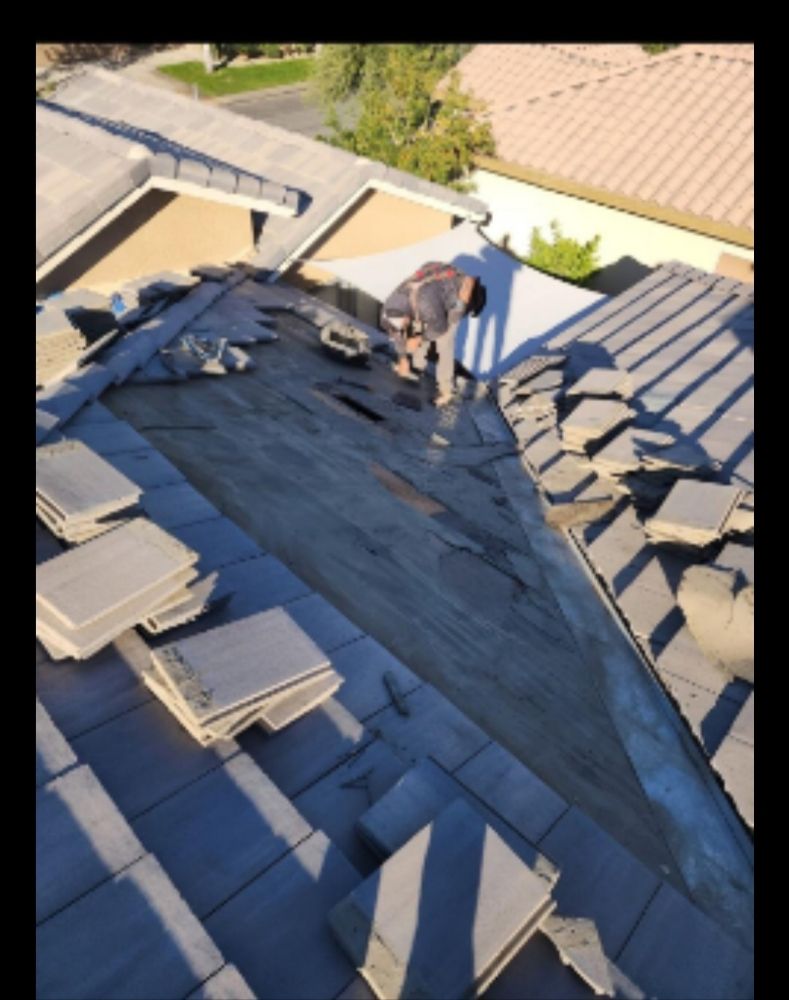 Slide of Eagle Custom Construction