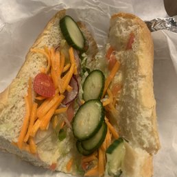 cold vegetable sandwich