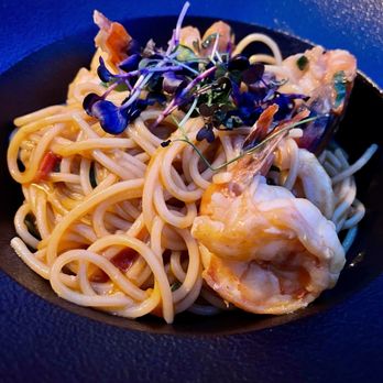Anleger 1870 - Spaghetti mit gebratenen Scampi in Hummer-Bisque - Italian Near Me - Hamburg, HH Anleger 1870 - Spaghetti mit gebratenen Scampi in Hummer-Bisque - Italian Near Me - Hamburg, HH
