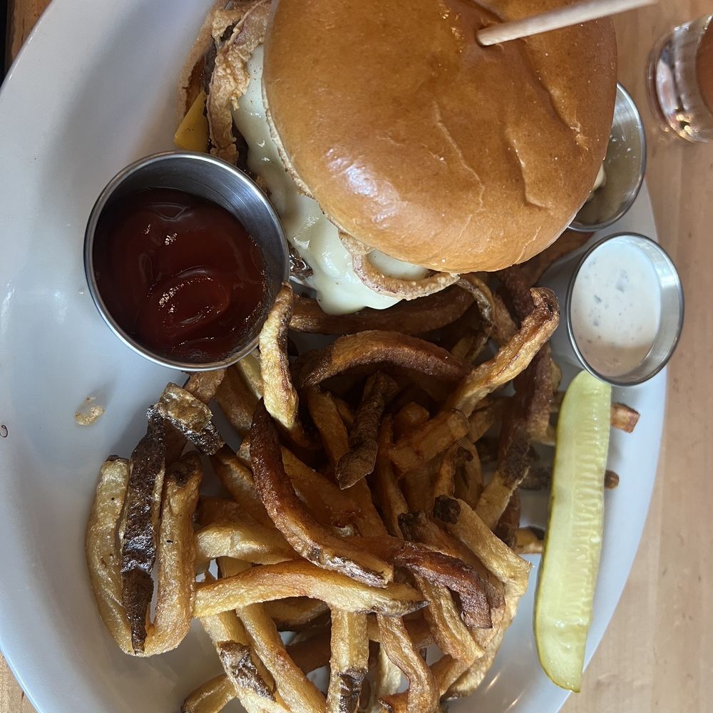 The Social House - The Sink Burger - New American Near Me - Fort Worth, Texas