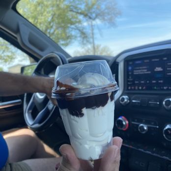 McDonald's - This sundae was better than Owensboro's sundaes. Purchased in Greenville, KY, today. - Fast Food Near Me - Owensboro, Kentucky McDonald's - This sundae was better than Owensboro's sundaes. Purchased in Greenville, KY, today. - Fast Food Near Me - Owensboro, Kentucky
