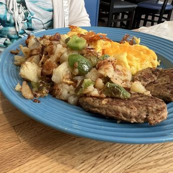 The Gateway Diner - American Near Me - Wickliffe, Ohio