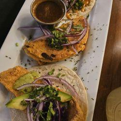 Altamar Seafood & Bar