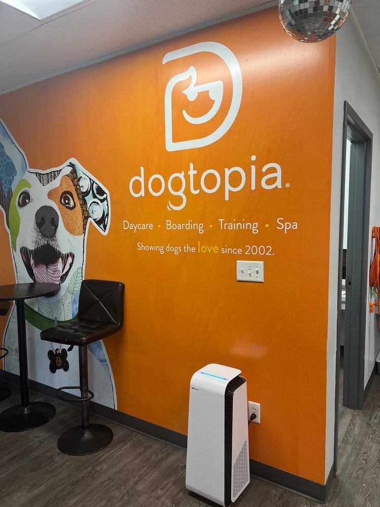 DOGTOPIA Updated August 2024 10 Reviews 1416 W 55th St, La Grange