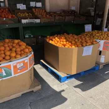 El Chico Produce - boxes of oranges on pallets - Fruits & Veggies Near Me - San Francisco, California El Chico Produce - boxes of oranges on pallets - Fruits & Veggies Near Me - San Francisco, California